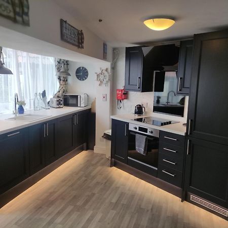 Smugglers Luxury Accommodation Sheringham Exteriör bild