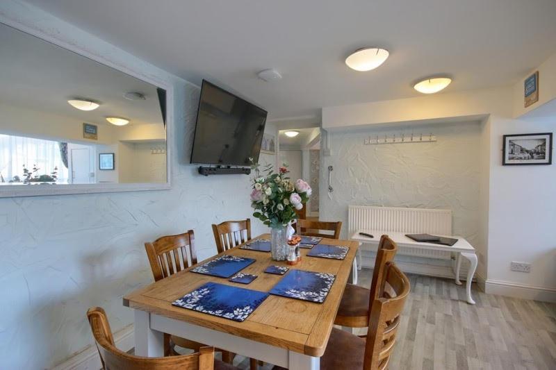 Smugglers Luxury Accommodation Sheringham Exteriör bild
